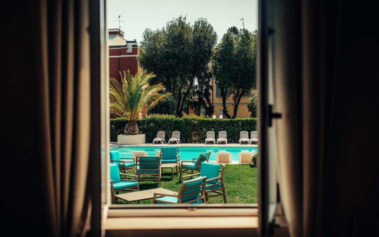 Hotel Benaco Desenzano del Garda Kültér fotó