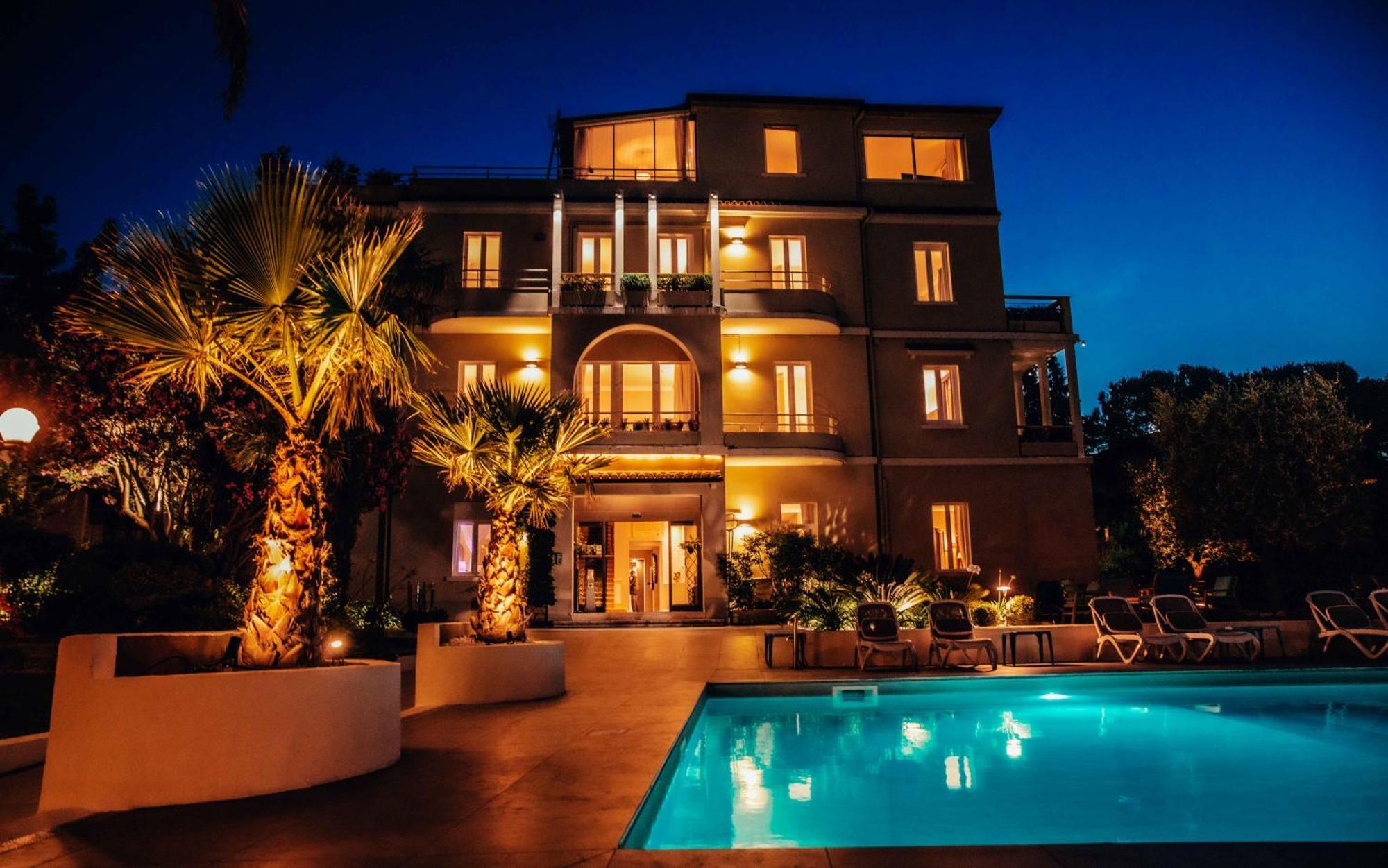 Hotel Benaco Desenzano del Garda Kültér fotó