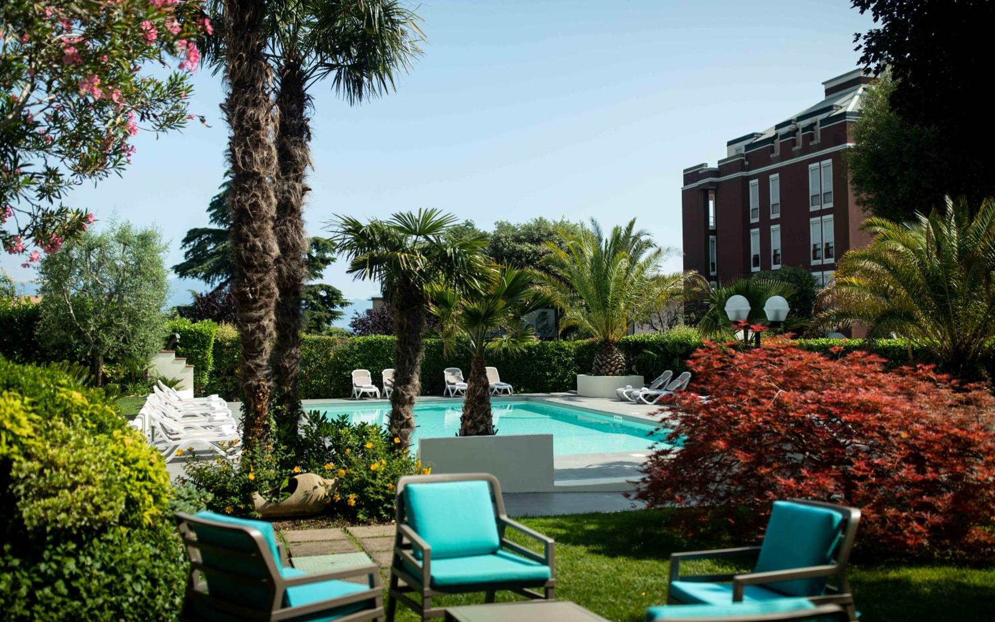 Hotel Benaco Desenzano del Garda Kültér fotó